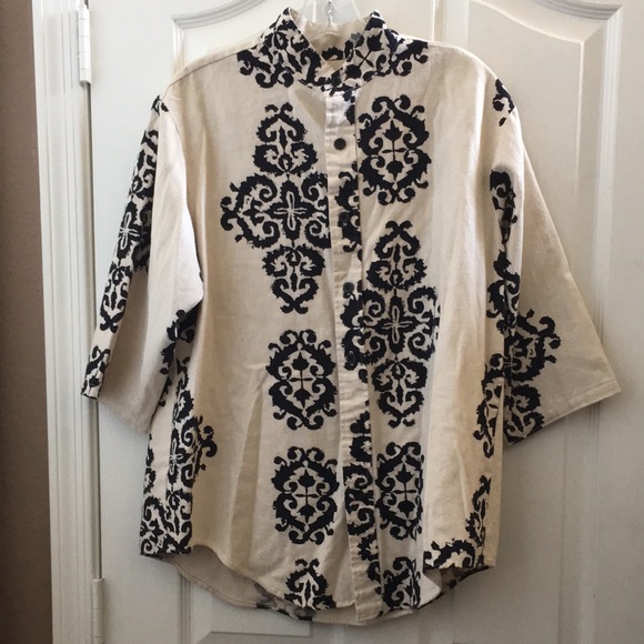 Men’s Tunic-style Button Down SS Shirt (L) - Picture 1 of 9